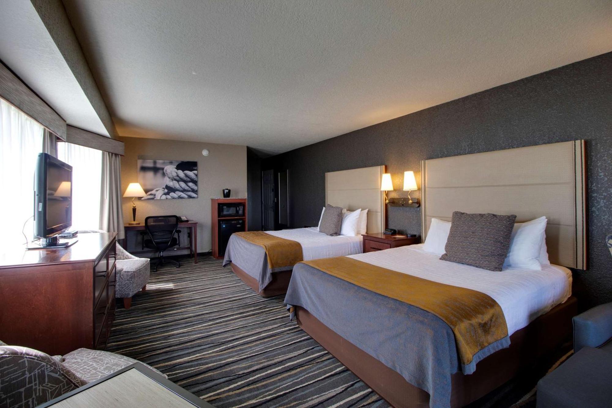 Best Western Harbour Pointe Lakefront Saint Ignace Exteriör bild